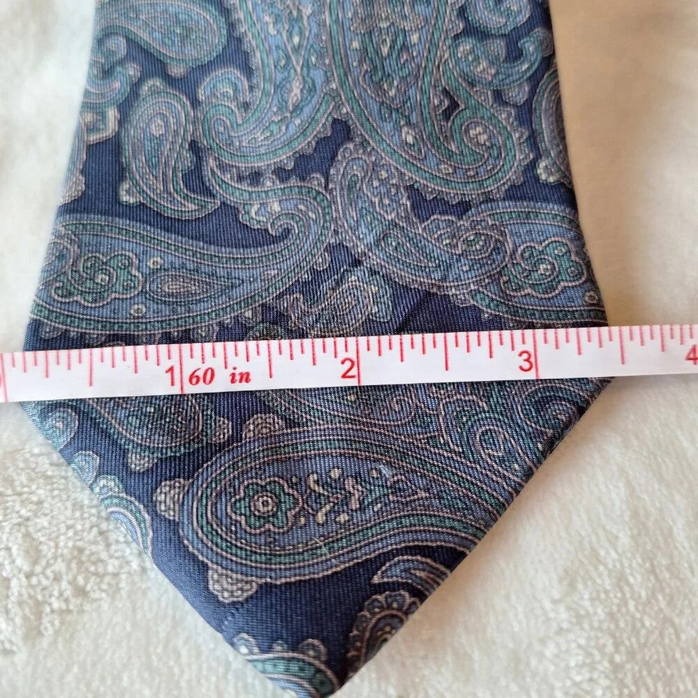 417‎ by Van Heusen Men's Necktie Blue Green Paisley 100% Silk Made In USA